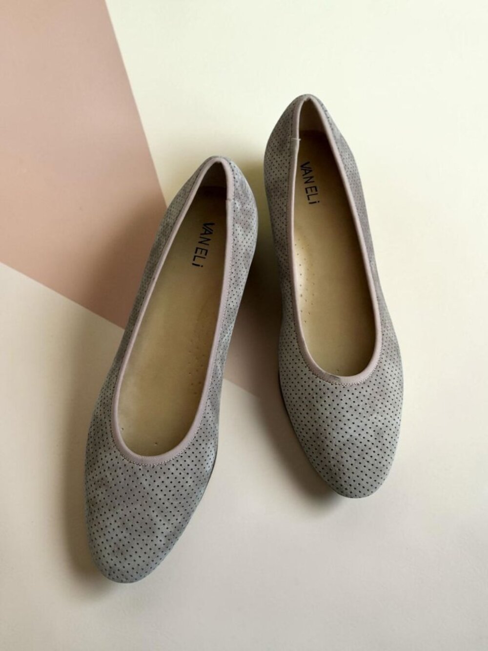 VAN ELI Taupe Suede Eyelet Flats Size 11 Narrow
